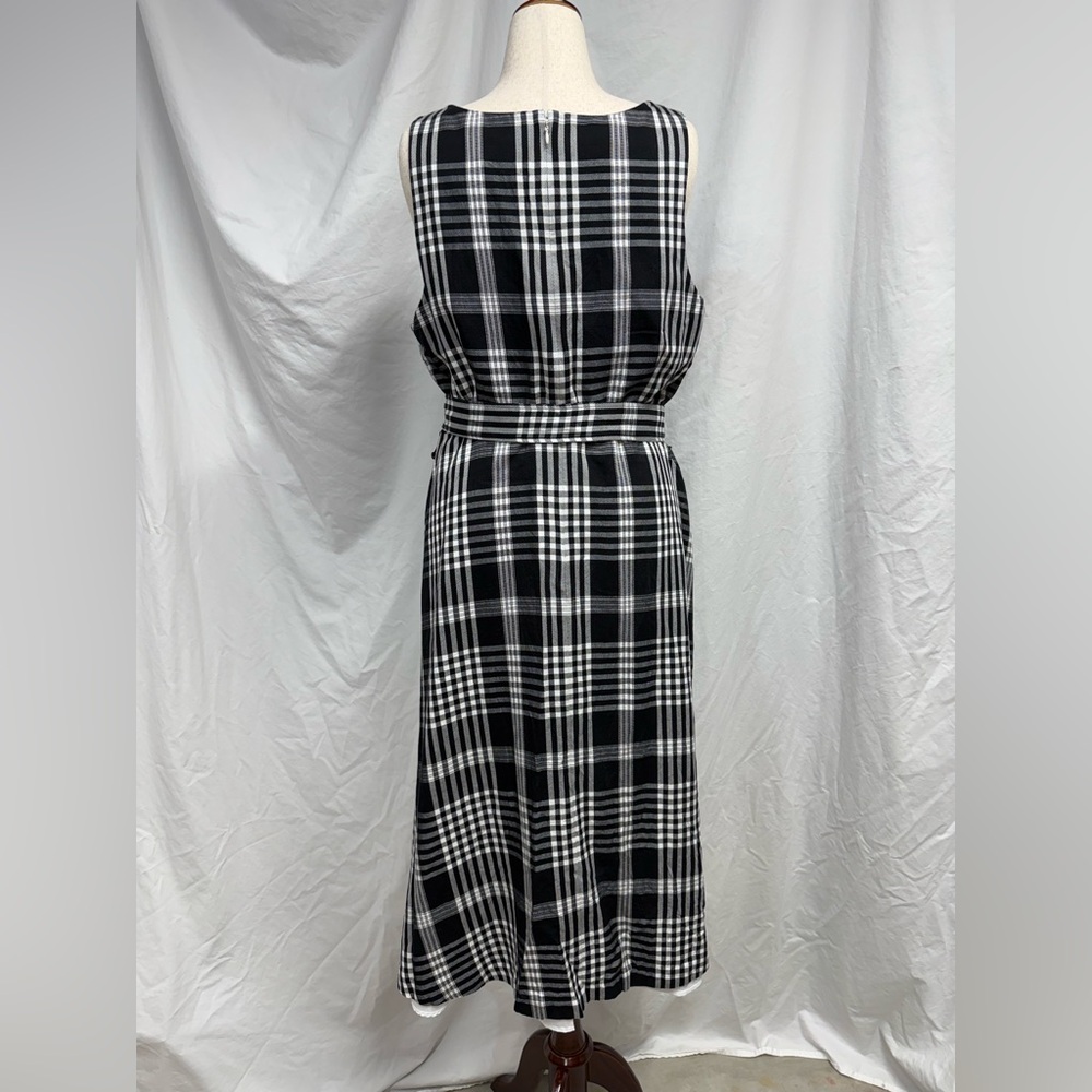 Ann Taylor Sleeveless Plaid Linen/Rayon Blend Midi Dress - Picture 4 of 8
